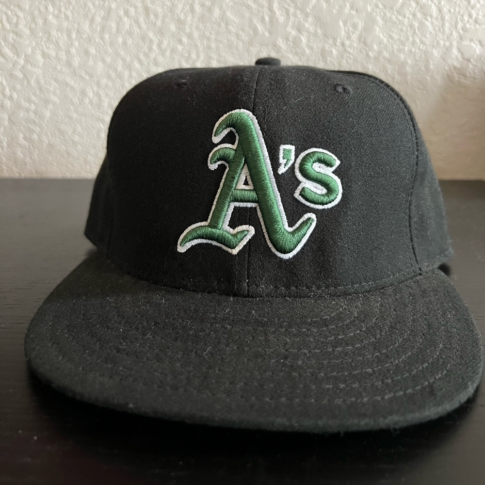 Oakland A's throwback New Era cap - 7 1/8"